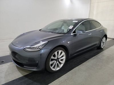 używany Tesla Model 3 271KM 2017r. 26 287km