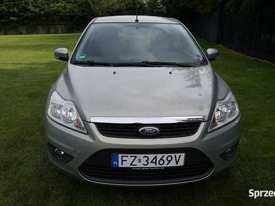 Używany Ford Focus 125 KM (91 kW) 2009 Złoty Hatchback