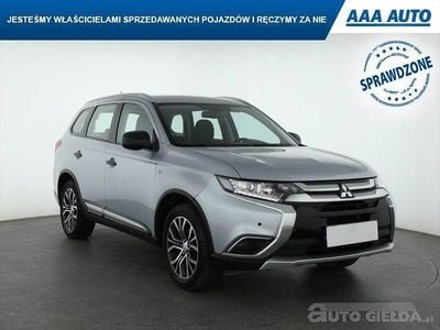 Używany Mitsubishi Outlander 150 KM (110 kW) 2016 Srebrny SUV