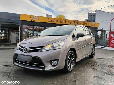 Brązowobeżowy Używany 2015 Toyota Verso Premium Minivan | 48 500 zł (Dość drogi)