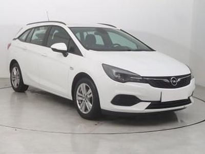 Używany Opel Astra 110 KM (80 kW) 2021 Biały Kombi