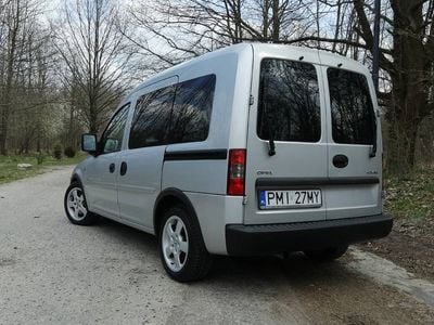 Używany Opel Combo 2004 Srebrny Minivan