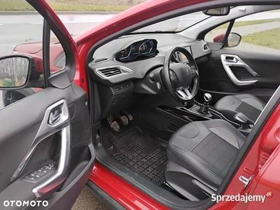 Czerwony Używany 2019 Peugeot 2008 SUV | 44 500 zł (Dobra cena)