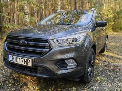 Szary metalik Używany 2019 Ford Kuga SUV | 69 000 zł (Uczciwa cena)