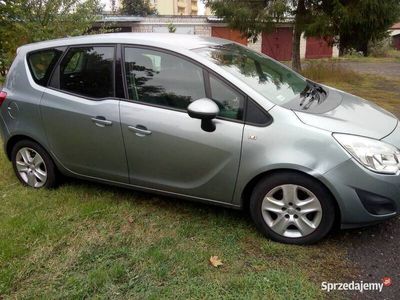 Srebrny Używany 2010 Opel Meriva Minivan | 19 500 zł (Dość drogi)