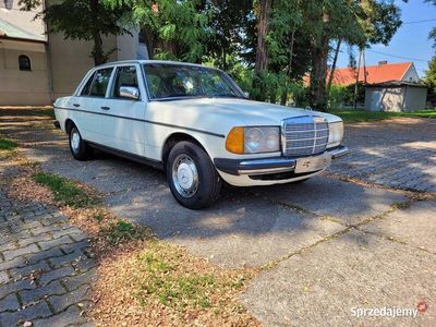 Używany Mercedes 300 1982