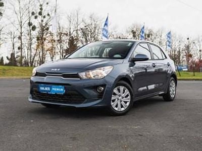 Używany Kia Rio 101 KM (74 kW) 2023 Niebieski Hatchback