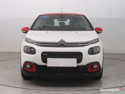 Biały Używany 2017 Citroën C3 PureTech Hatchback | 33 999 zł (Uczciwa cena)