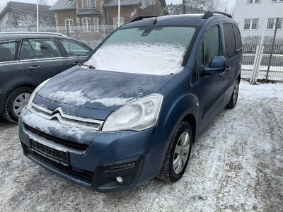 Niebieski Używany 2018 Citroën Berlingo Minivan | 22 000 zł