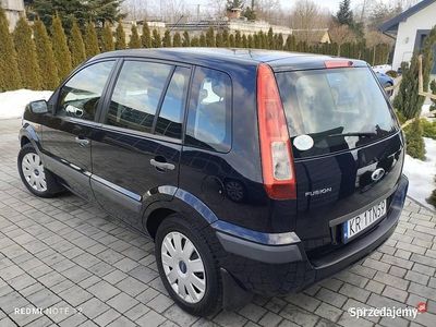 Używany Ford Fusion 2006 Granatowy Hatchback