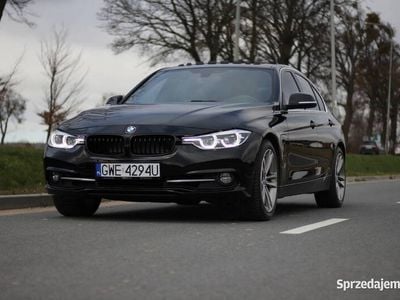 BMW 330e
