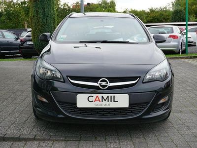 Grafitowy (metalik) Używany 2015 Opel Astra Kombi | 30 800 zł