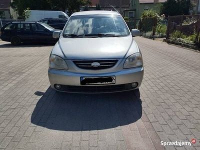 Kia Carens