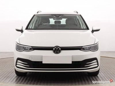 Biały Używany 2022 VW Golf VIII Kombi | 74 999 zł (Uczciwa cena)
