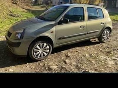 Używany Renault Clio II 2002 Zielony Hatchback