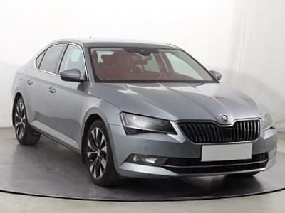 Szary Używany 2017 Skoda Superb Sedan/Limuzyna | 64 999 zł (Uczciwa cena)