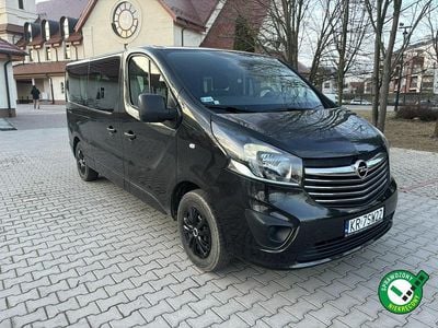 Używany Opel Vivaro 145 KM (106 kW) 2017 Czarny Minivan