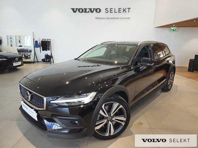 Czarny Używany 2024 Volvo V60 CC Kombi | 199 700 zł (Dość drogi)