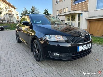Używany Skoda Rapid Style 90 KM (66 kW) 2015 Czarny Hatchback