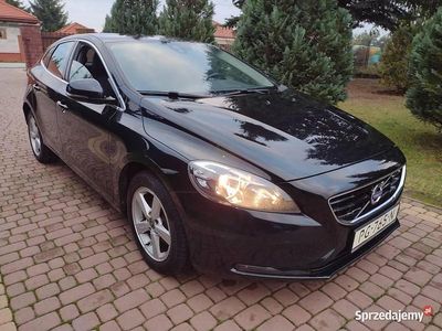 Używany Volvo V40 Momentum 2014 Czarny Hatchback