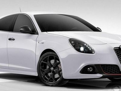 Biały (metalik) Używany 2019 Alfa Romeo Giulietta Hatchback | 98 900 zł