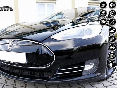 Czarny Używany 2014 Tesla Model S Hatchback | 83 900 zł