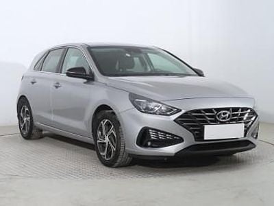 Srebrny Używany 2022 Hyundai i30 Hatchback | 57 999 zł (Uczciwa cena)