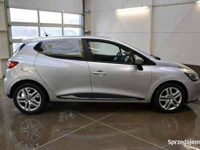 Srebrny (metalik) Używany 2015 Renault Clio IV Hatchback | 14 500 zł