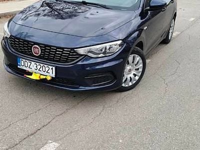 Używany Fiat Tipo 2017 Granatowy Sedan/Limuzyna