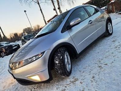 Używany Honda Civic 140 KM (102 kW) 2009 Srebrny Hatchback