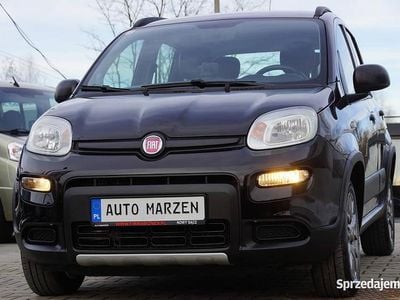 Używany Fiat Panda 4x4 2017 Czarny Hatchback