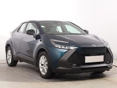 Zielony Używany 2024 Toyota C-HR SUV | 109 999 zł (Uczciwa cena)
