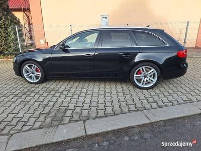 Używany Audi A4 2013 Czarny Kombi