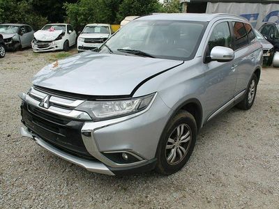 Używany Mitsubishi Outlander 150 KM (110 kW) 2018 Srebrny SUV