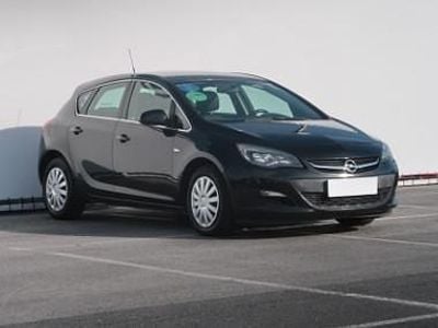 Czarny Używany 2014 Opel Astra Hatchback | 14 999 zł (Super Cena)
