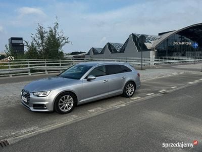 Używany Audi A4 2019 Srebrny Kombi
