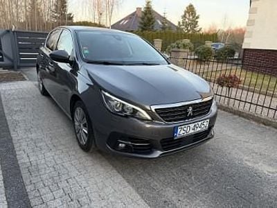 Używany Peugeot 308 130 KM (95 kW) 2021 Szary Hatchback