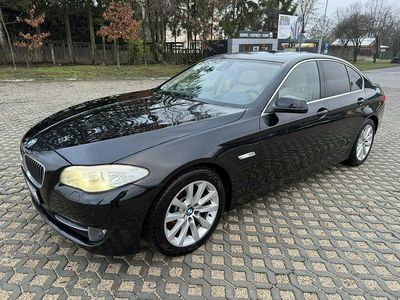 Czarny Używany 2010 BMW 530 Sedan/Limuzyna | 54 900 zł