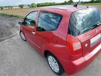 Używany Citroën C2 73 KM (53 kW) 2003 Czerwony Hatchback