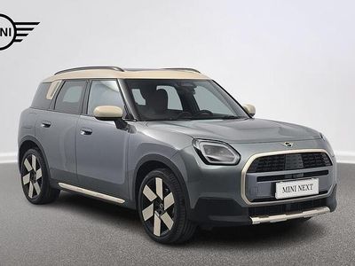 Smokey green metalizowany Używany 2024 Mini Countryman SUV | 179 900 zł