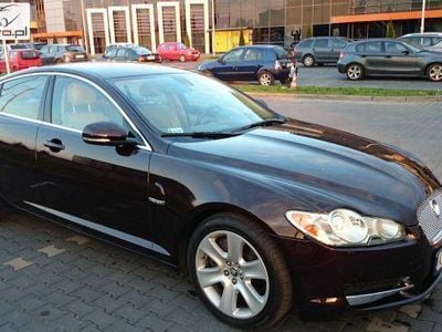 Używany Jaguar XF Premium Luxury 240 KM (176 kW) 2011 Bordowy (metalik, perła) Sedan/Limuzyna