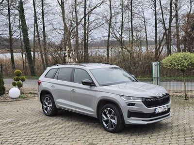 Szary (metalik) Używany 2022 Skoda Kodiaq SportLine SUV | 115 900 zł (Drogi)