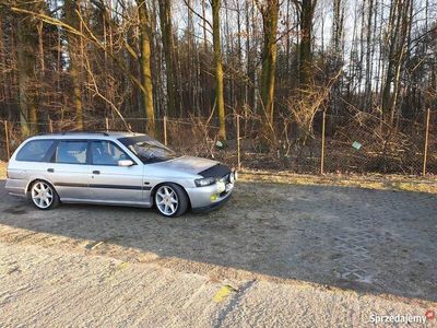 Używany Ford Escort RS 2000 Srebrny Sedan/Limuzyna