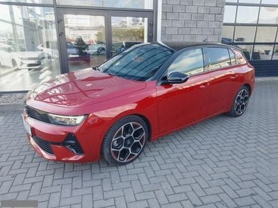 Używany Opel Astra GSe 180 KM (132 kW) 2022 Czerwony Sedan/Limuzyna