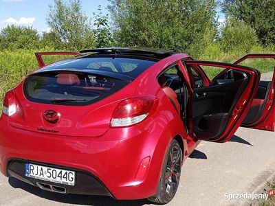 Czerwony Używany 2013 Hyundai Veloster Hatchback | 33 000 zł