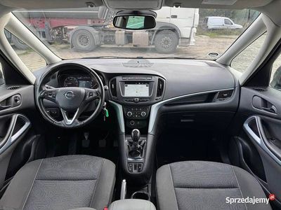 Używany Opel Zafira 2018 Szary Minivan
