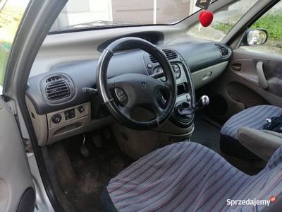 Srebrny Używany 2000 Citroën Xsara Picasso Minivan | 4200 zł (Drogi)