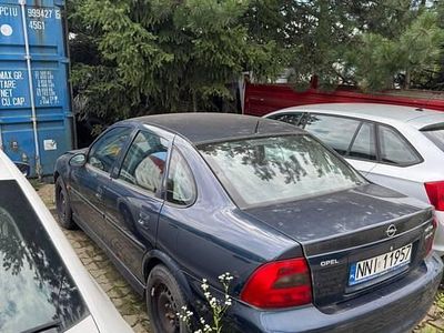 Inny kolor Używany 2000 Opel Vectra Sedan/Limuzyna | 2250 zł