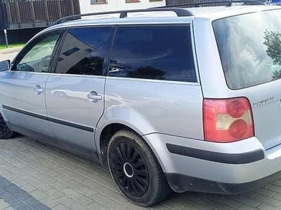 Niebieski Używany 2003 VW Passat Kombi | 5500 zł (Dość drogi)