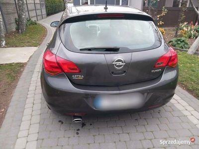 używany Opel Astra 1.4 turbo